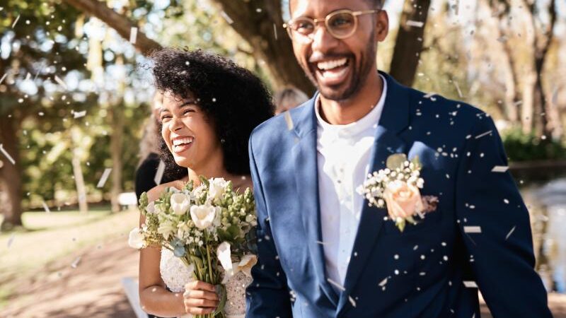 How These Wedding Photographers Blend Artistry and Authenticity in Every Wedding
